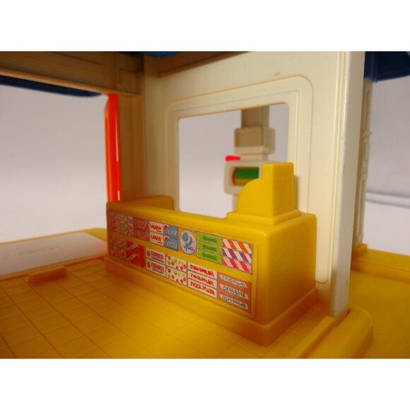 Fisher‎ Price Vintage Little People Mini Mart #2580 With Dog Man Car More